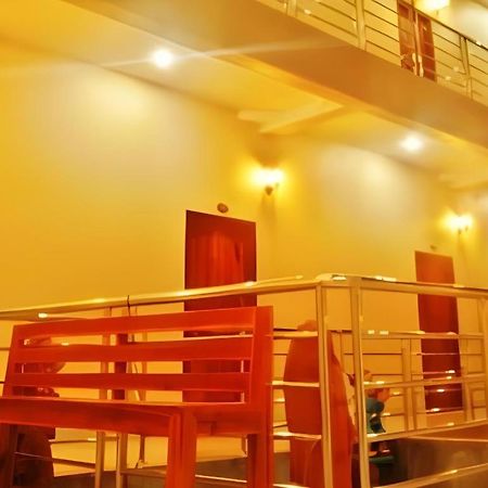 107 Tower Hotel Нан Екстериор снимка