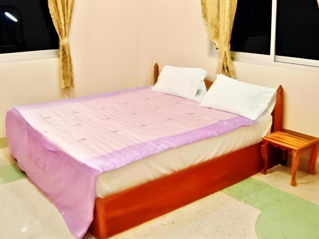 107 Tower Hotel Нан Екстериор снимка